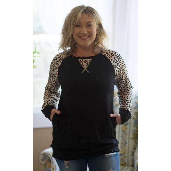 Shirley & Stone Tops - Shirley & Stone pocket Leopard Raglan Pocket Top, Black